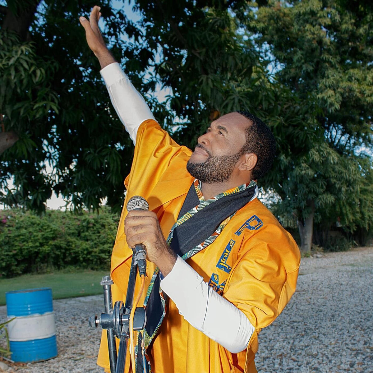 Adoration-Plm Amen 3 Fois